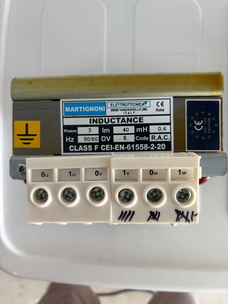 Line reactor nameplate: three-phase, 40 A, 0.4 mH (this is a reactor, not a transformer)