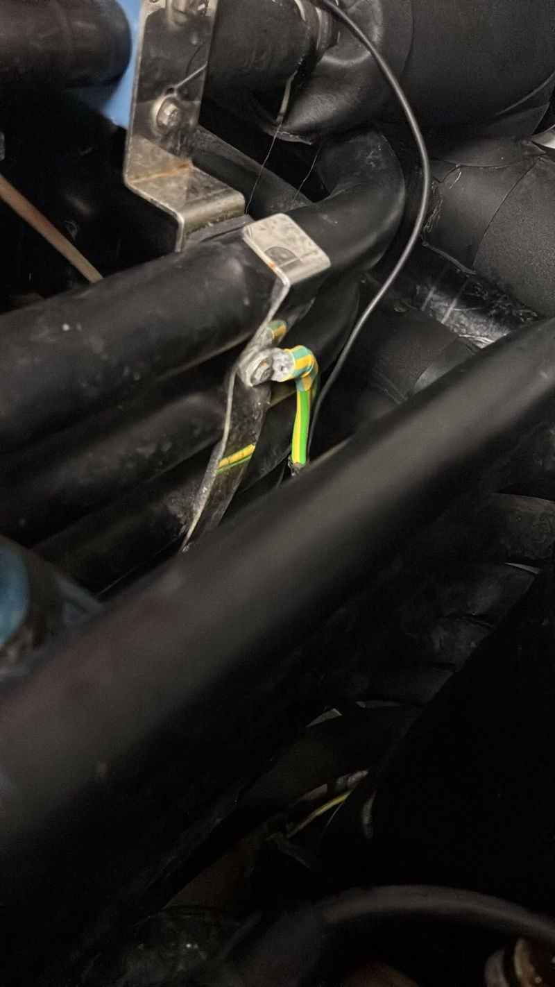Earth point used as the reference for compressor insulation tests