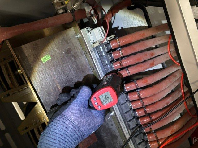 Thermal camera: transformer terminals about 48–50 °C at light load